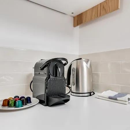 503 Pergolèse - Charming In 16 *